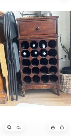 Wine cabinet