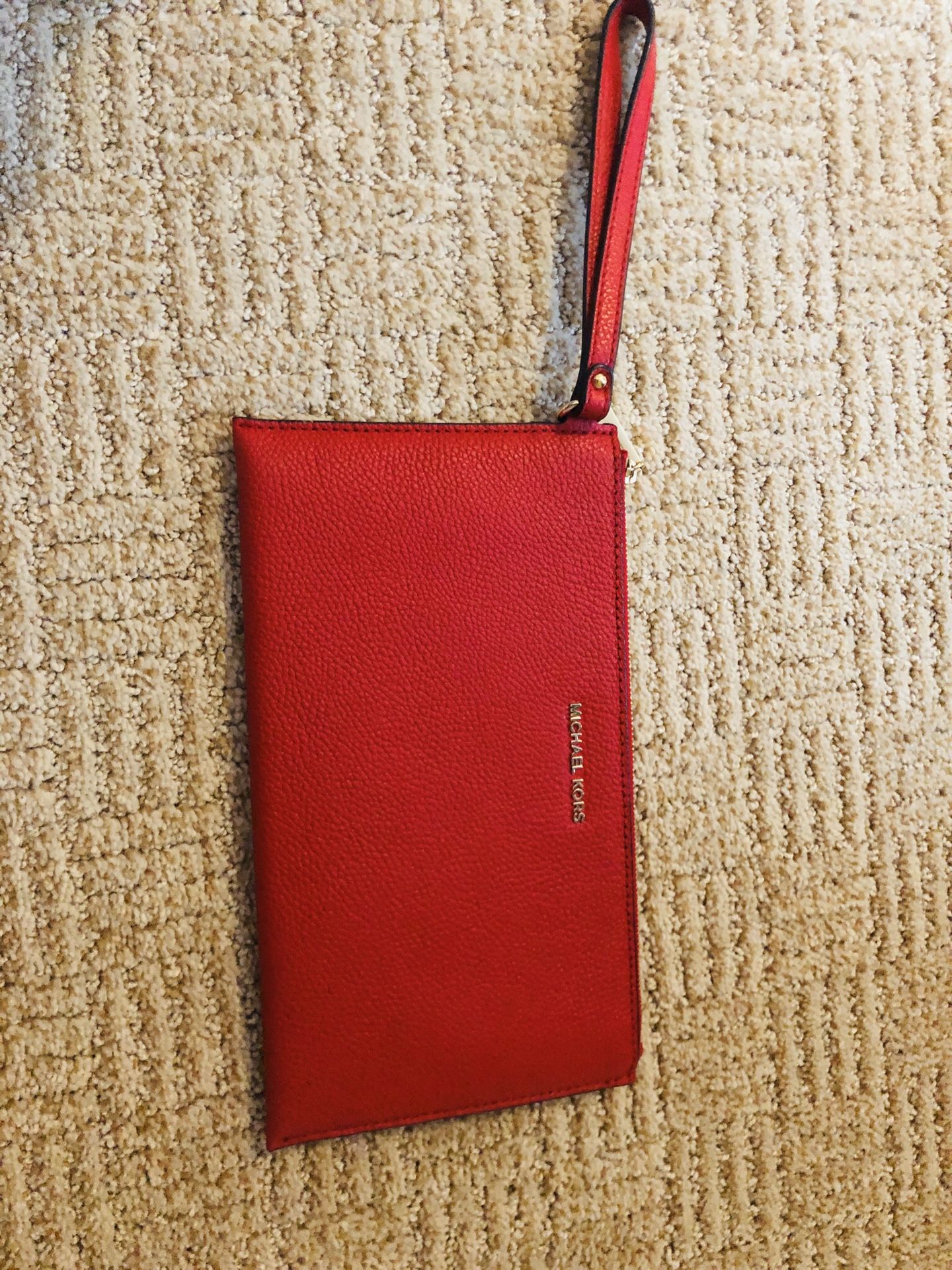 Michael Kors read wristlet/pouch
