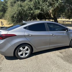 2012 Hyundia Elentra  