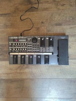Boss GT-8 Multi-effects Guitar Pedalboard