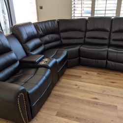 New Black Recliner Sectional Couch Includes Free Delivery 
