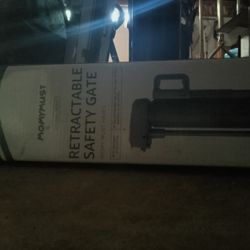 Retractable baby Gate (2 Available)