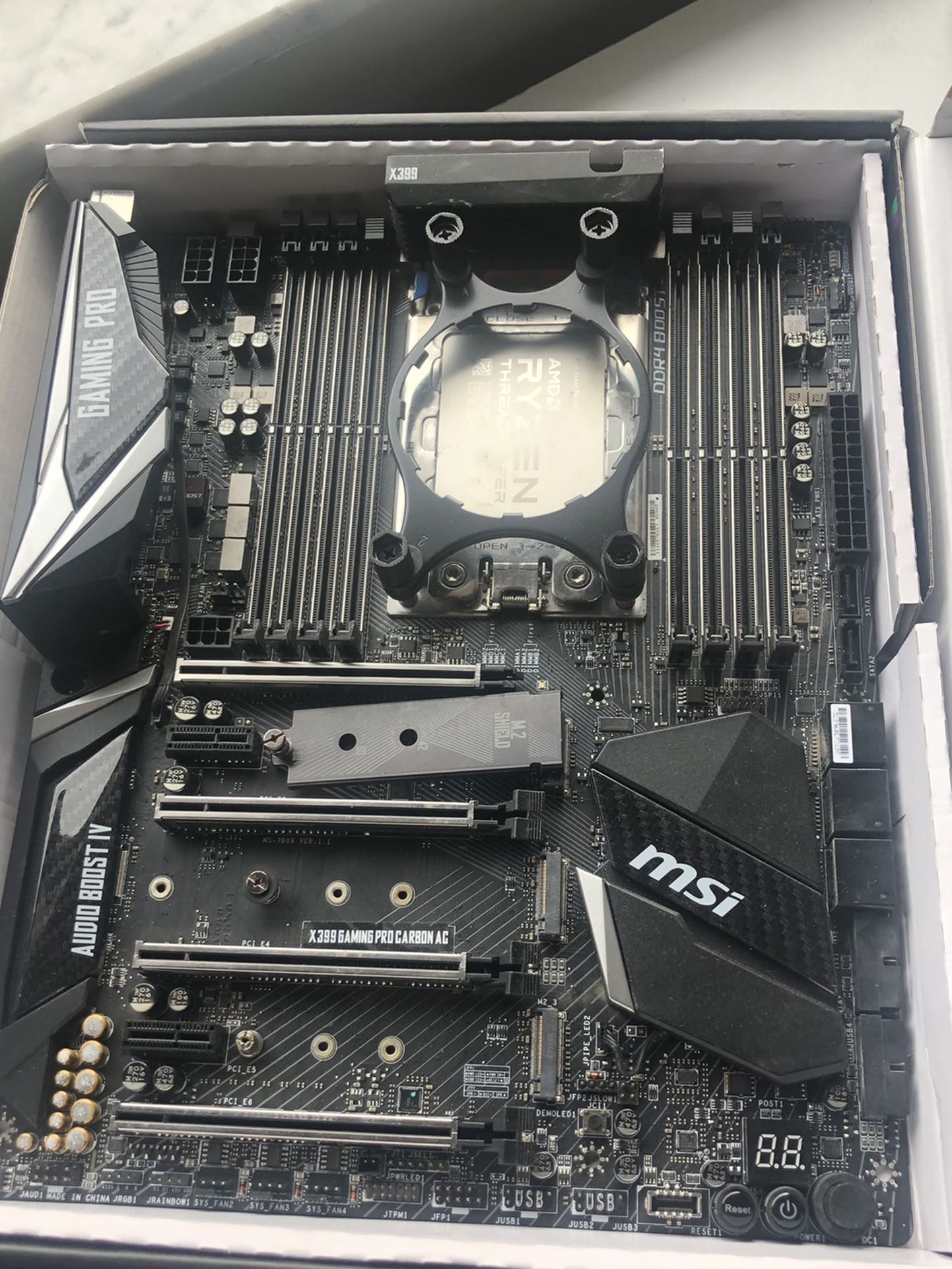 MSI x399 Gaming pro motherboard AMD threadripper cpu 1900x 8 core 16 threads 3.8 ghz up to 4.0 ghz