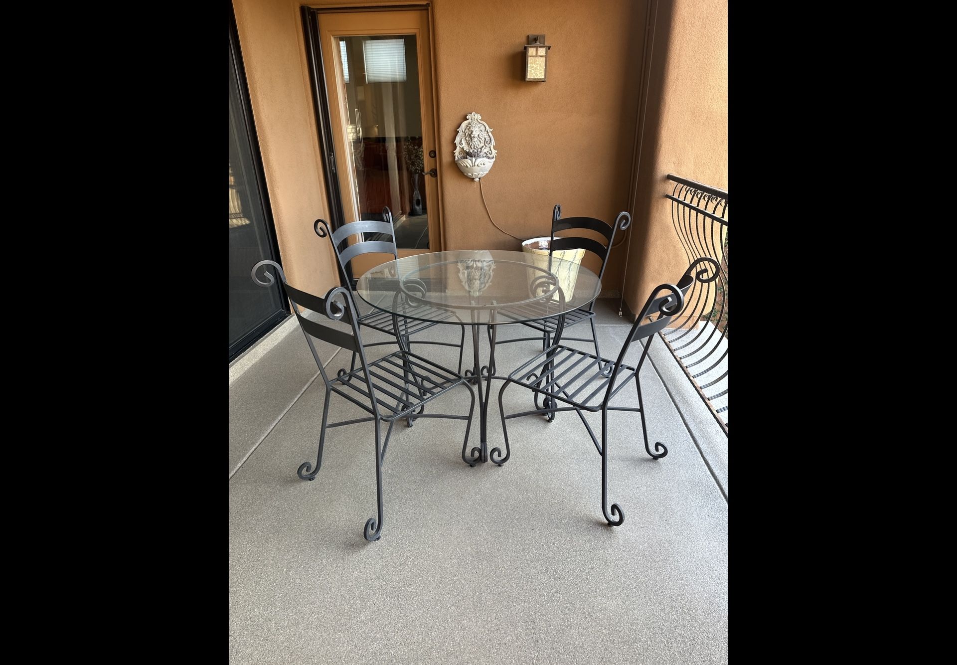 Dining Table / Outdoor Or Inside