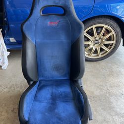 2004 Subaru WRX STI Driver Seat, Fits 2002-2007 WRX/STI,Good condition No Rips
