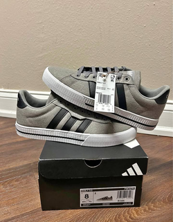 Brand new adidas size 8 mens