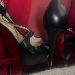 Christian Louboutin Heels 39