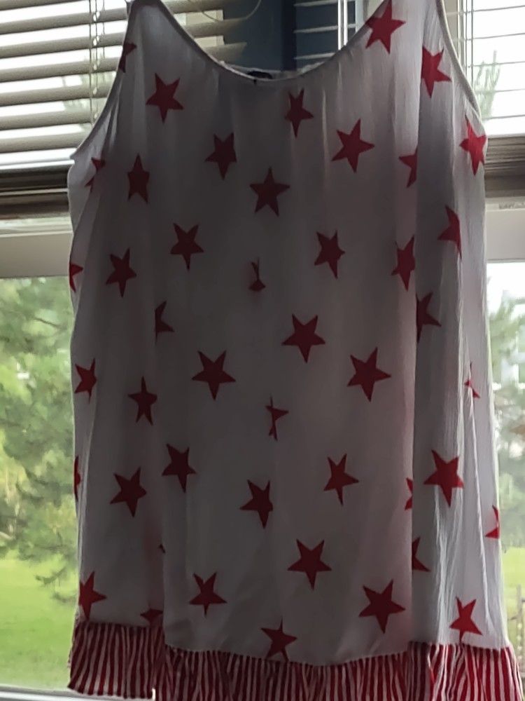 Woman's Top..Size 18/20..$9 FIRM