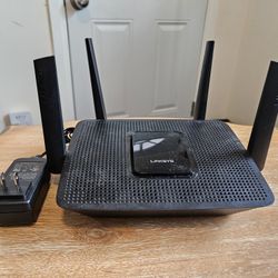 Linksys router MR8300