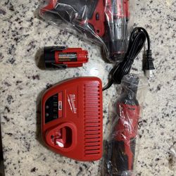 Milwaukee M12