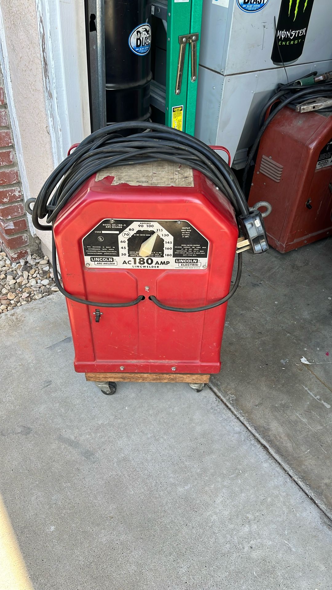 Lincoln Electric 180 Amp Arc Welder
