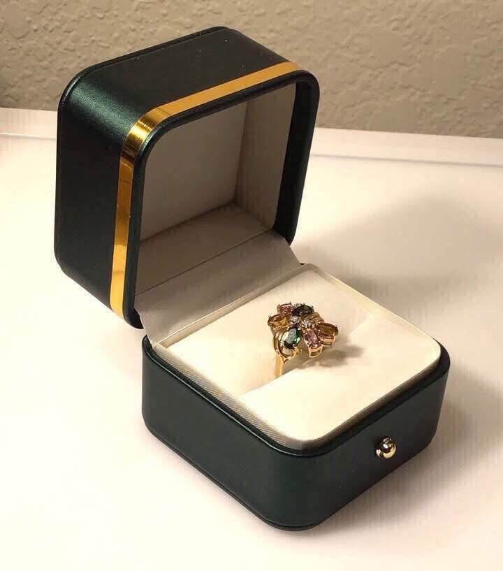 Gorgeous 14K Gold, size 5 1/4 Ring with Tourmaline gemstones plus 3 Diamonds, box is included