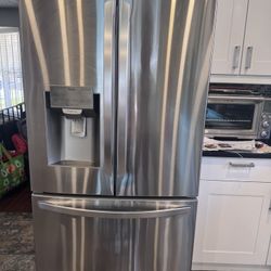 LG Refrigerator For Parts
