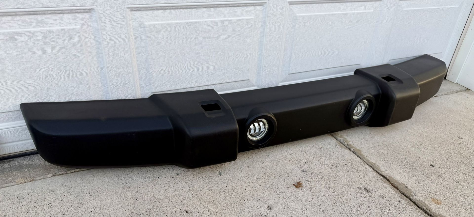 🔥 Jeep Wrangler Front Bumper Assembly (2007–2017 JK) – Like New! 🔥