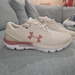 Under Armour-Charged Gemini-Running shoes-size 12