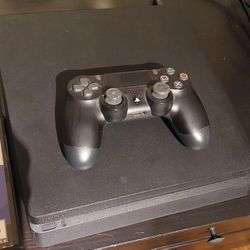 PlayStation 4 Slim With 5 Games, 1 Controller