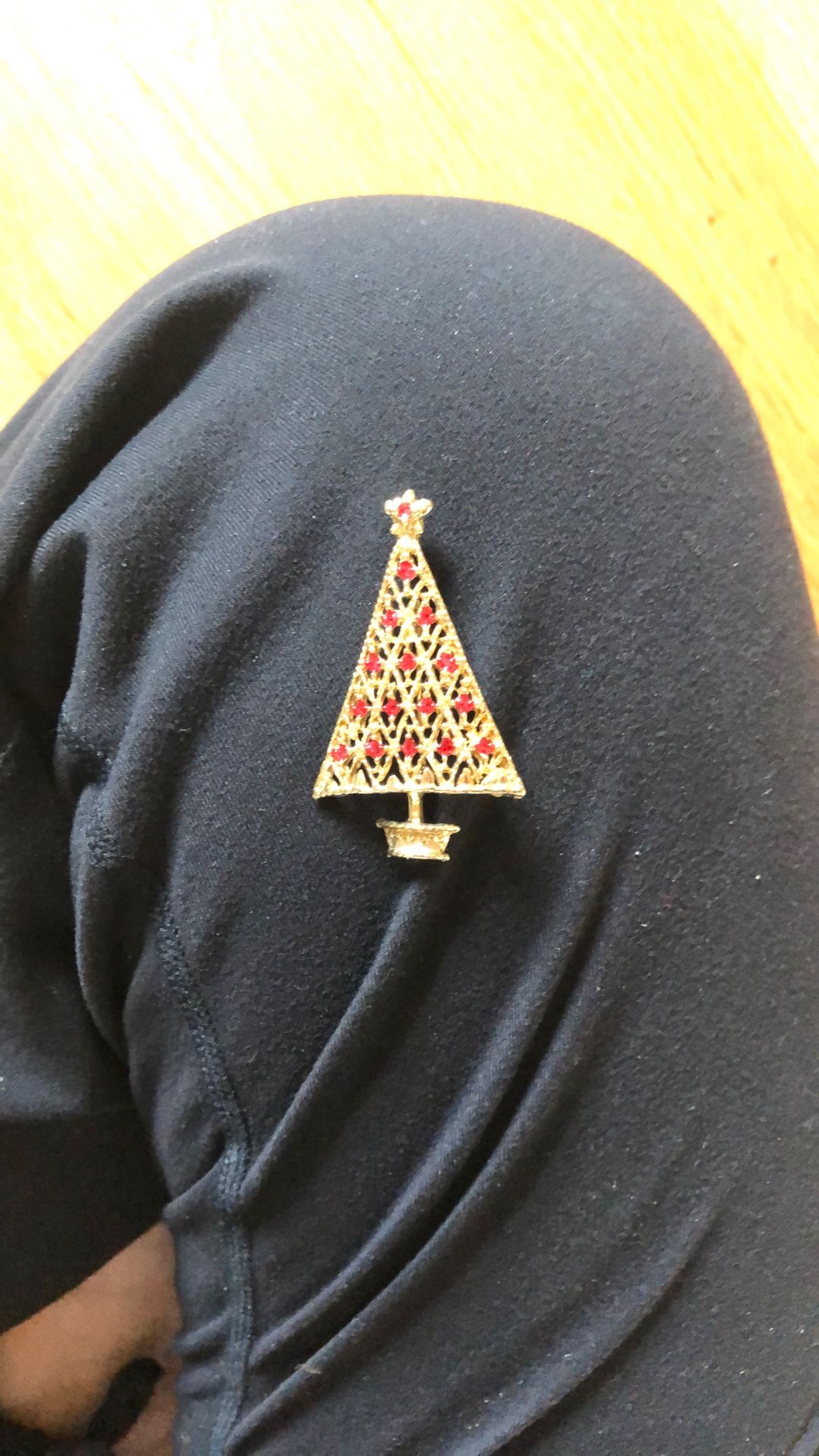 Gold Tone Christmas Tree Brooch