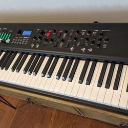 Yamaha-YC73-73-key-Stage-Keyboard 