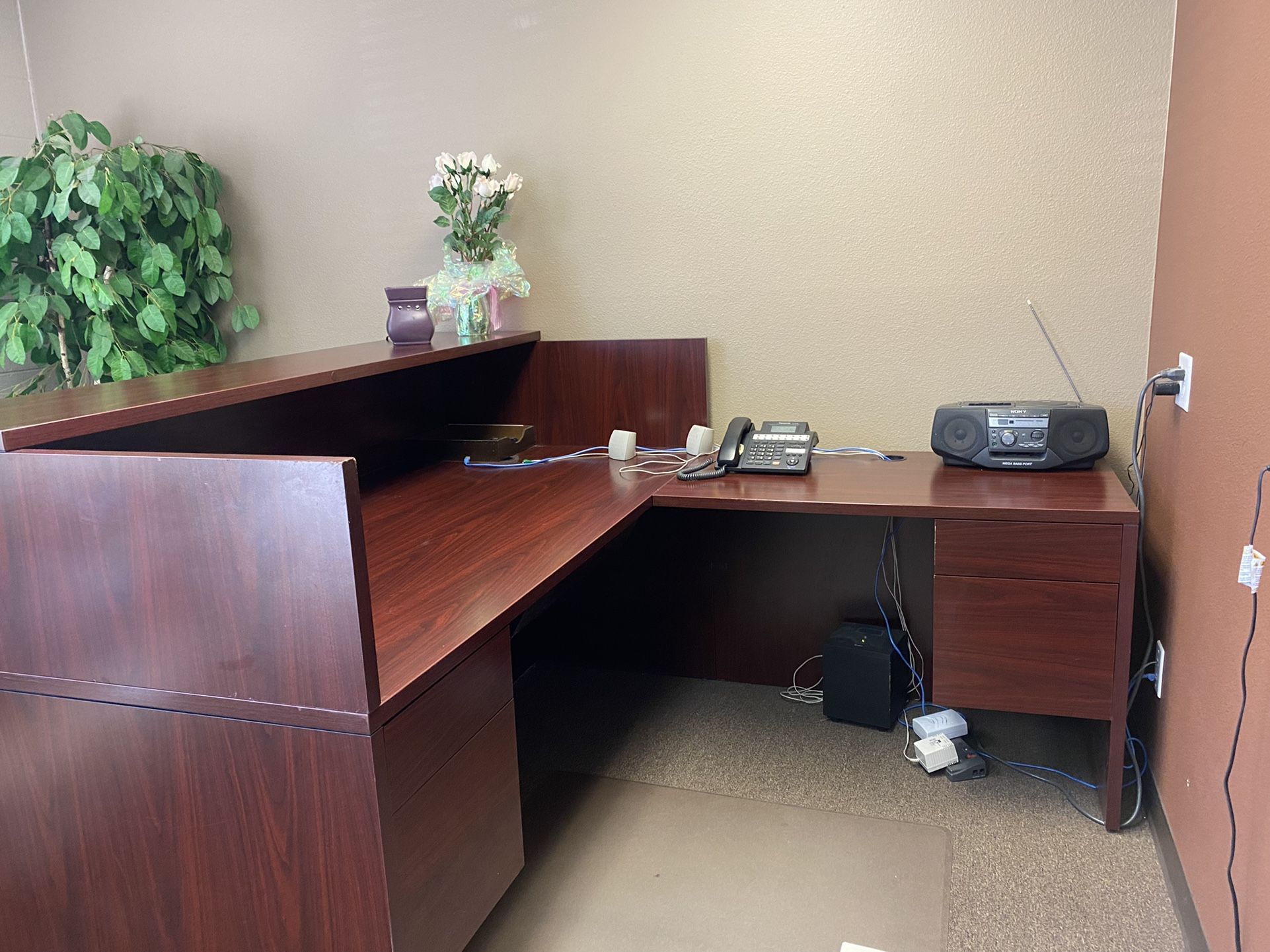 Desk And Receptionist Station