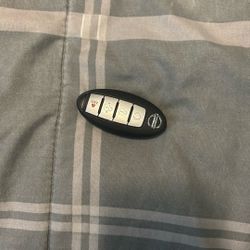 Nissan Pathfinder Key