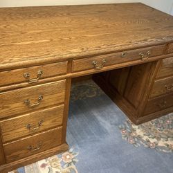 Vintage 1980’s Handcrafted Solid Oak Executive Desk With Dove Tail Drawers 