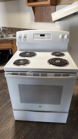 GE White Electric Coil Range Stove