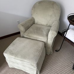 Rocker / glider And O ttoman