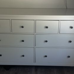 Henmes Dresser 130 