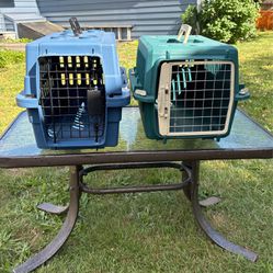 PET CARRIERS (2)