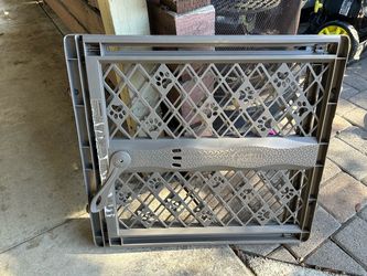 Baby gate