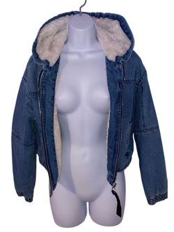 Adorable Jean Jacket size M like new