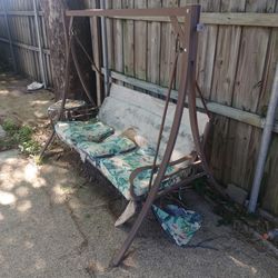 Iron Outside Swing and Side Table 