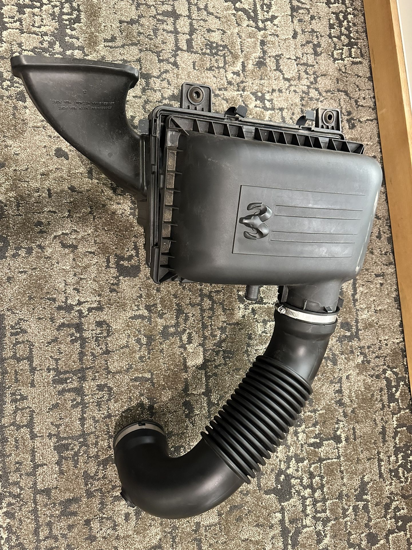 OEM RAM 1500 CREW CAB 2016 Intake Air Box & Filter