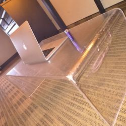 ACRYLIC MINIMALIST CUSTOM FURNITURE SHOWCASE 