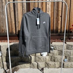 New Men’s Nike Pullover Hoodie Size Medium 