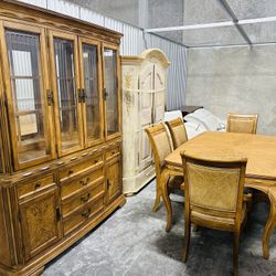 Beautiful Condition Honey Brown Dining Furniture 8 Chairs And Extended Table Armoire 