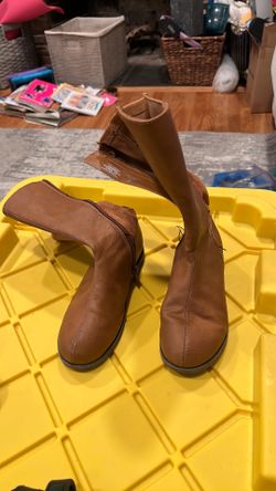 Old navy boots size 13 $5