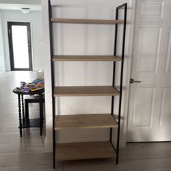 Modern decorative bookshelf