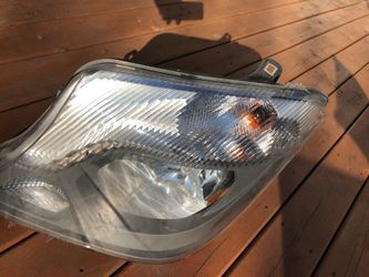2014 Mercedes Benz sprinter driver side headlight OEM