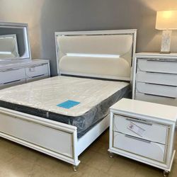 Eden White Boucle Upholstered LED Panel Bedroom Set Queen & King Bedroom Set 