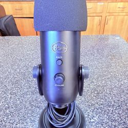 Blue Yeti USB Microphone 