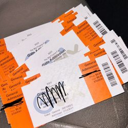 LAS VEGAS RAIDERS TICKETS for Sale in Calabasas, CA - OfferUp