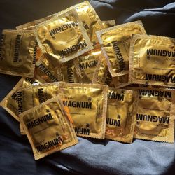 MAGNUM Lubricated Condoms Large Size Condoms 24  Count