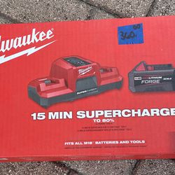 Milwaukee Starter Kit with FORGE 6.0Ah Battery and Super Charger (NEW) (48-59-1861)