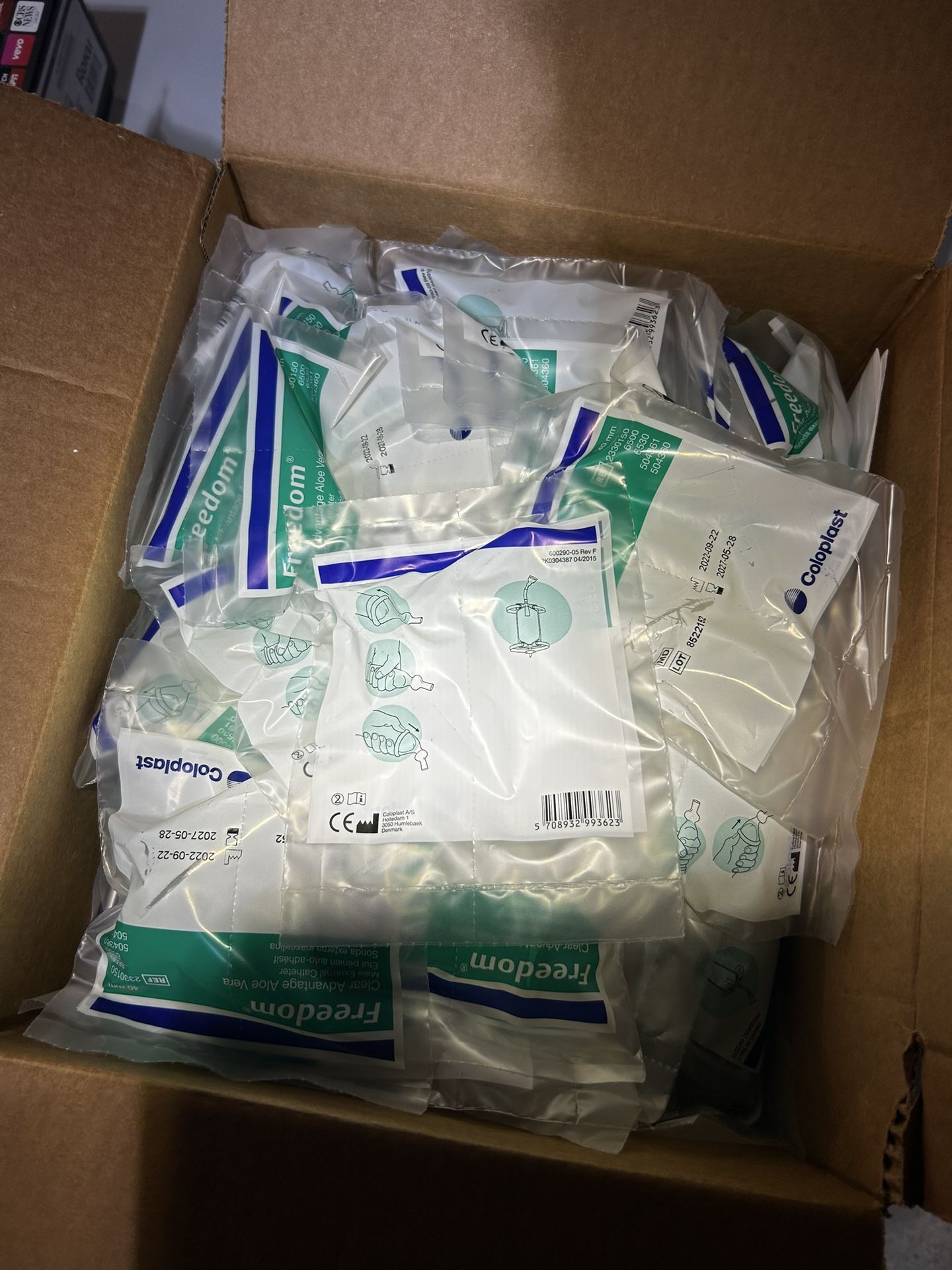 Freedom Clear Advantage Self-Adhering Male External Catheter, 40mm 600 Qty 100 Per Box