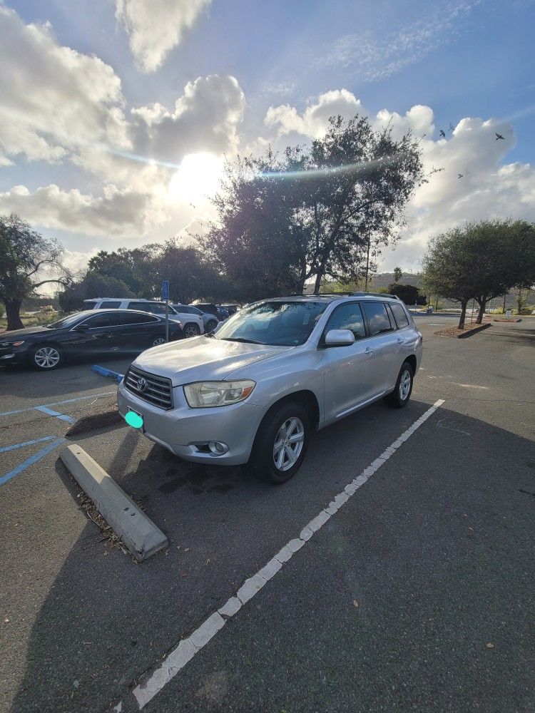 2010 Toyota Highlander SE