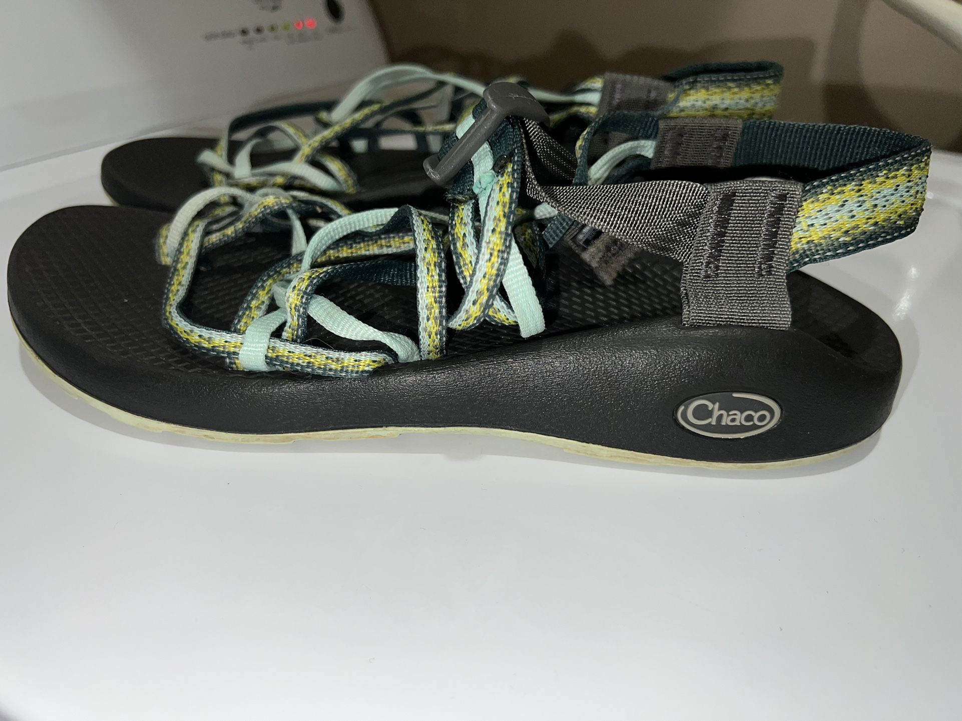 Chaco sandals size 6m excellent condition