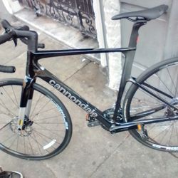 Beautiful Cannondale Carbon Fiber Evo 3 Super Evo Like New 