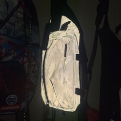 SprayGround Crossbody bag/Sling bag for Sale in Cleveland, OH - OfferUp