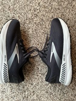 Brooks Adrenaline - Women’s 9 Wide